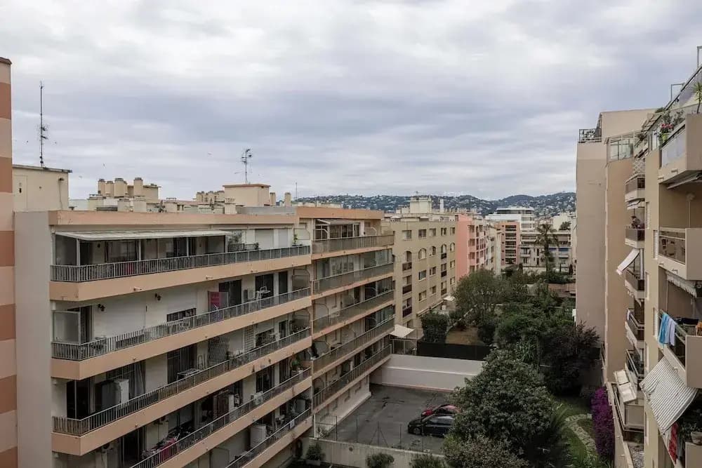 Renovated Flat 250m From the Beach - Town Centre - 2br/6p - Photo 1