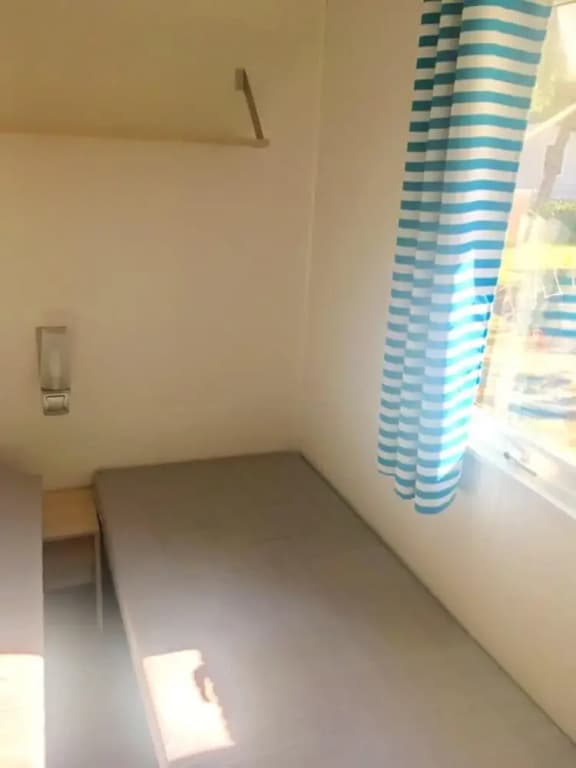 Bungalow with 3 Bedrooms in Saint-Jean-De-Monts, with Pool Access And Furnished Garden - 2 Km From the Beach - Photo 1