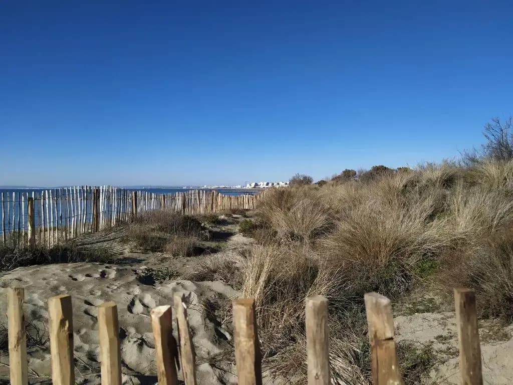 Studio climatisé 1 à 4 personnes vue mer - Miniature 8