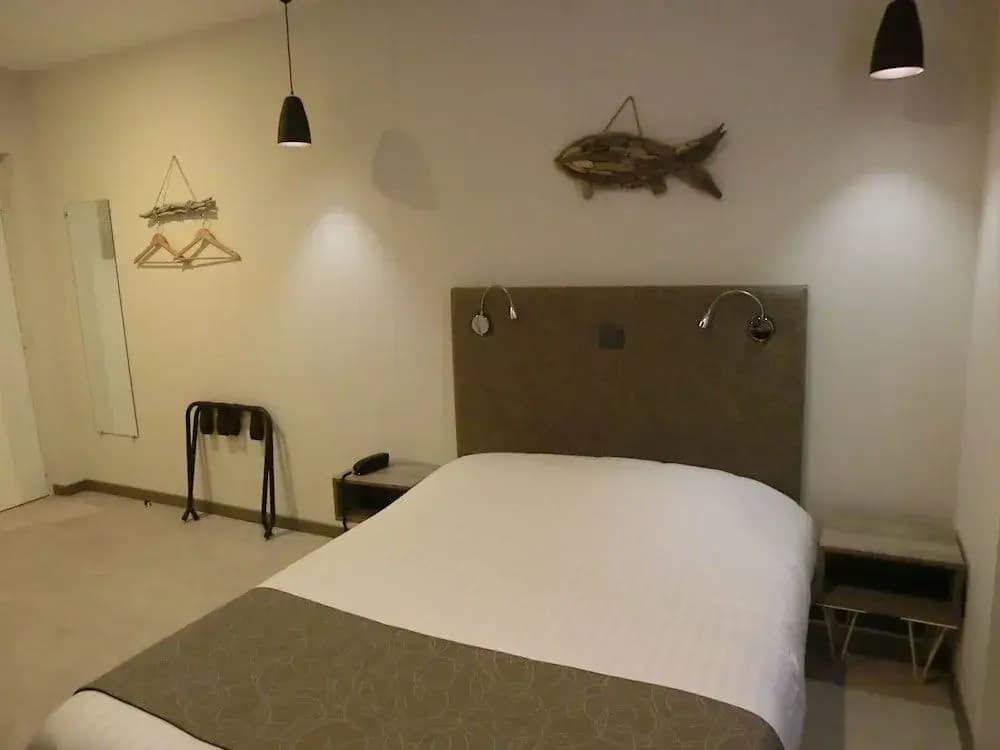 Hôtel sur le Quai - Photo 3