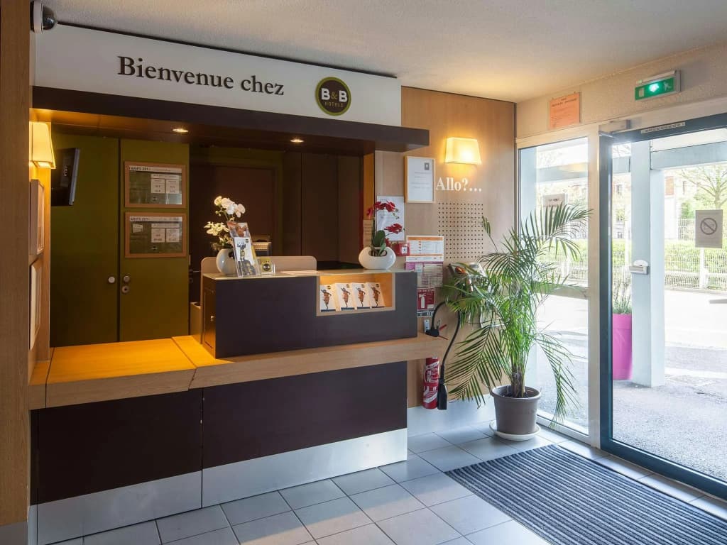 B&B HOTEL Rouen Parc des Expos Zénith - Photo 1