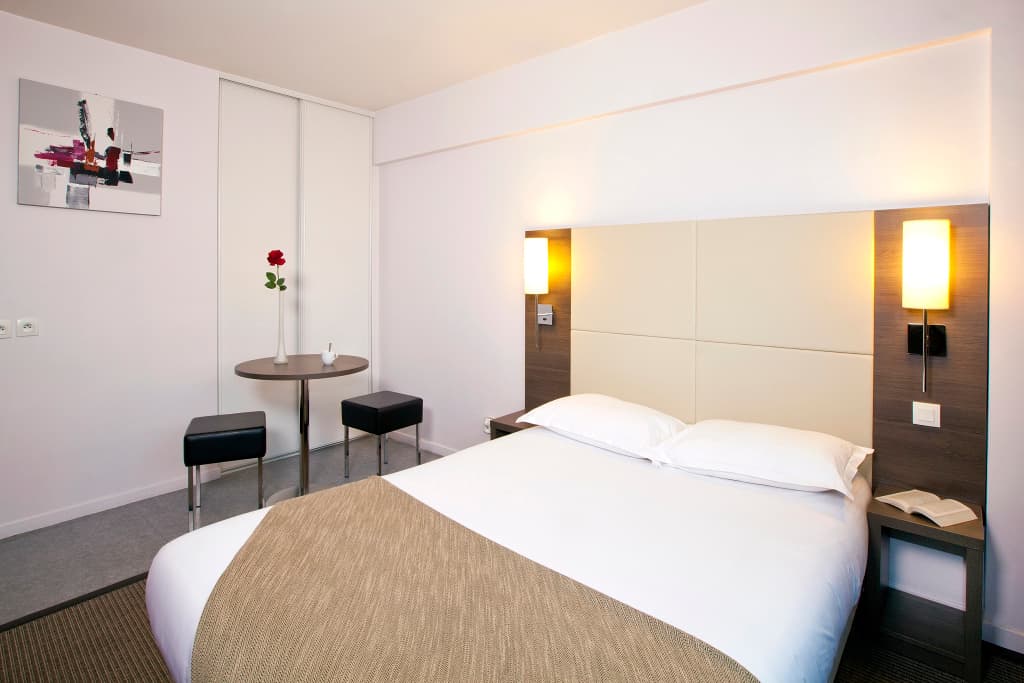 Séjours & Affaires Lille Europe - Photo 4