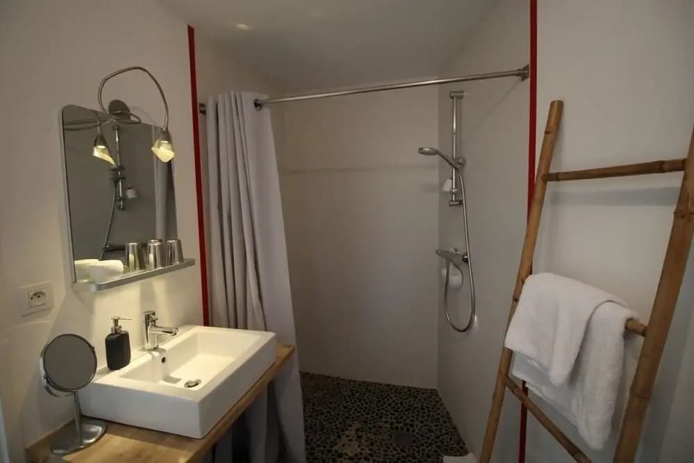 Chambres D'hôtes Les Esplanes - Miniature 8