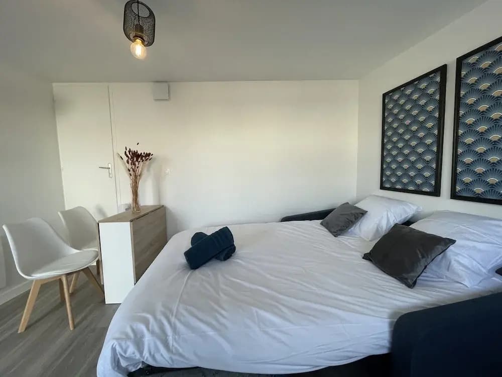 Apartment in Le Mans With Private Parking - Photo 2