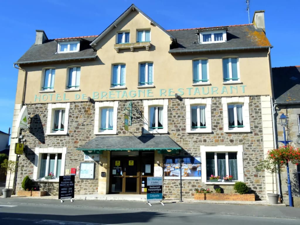 Hotel Le Bretagne - Photo 1