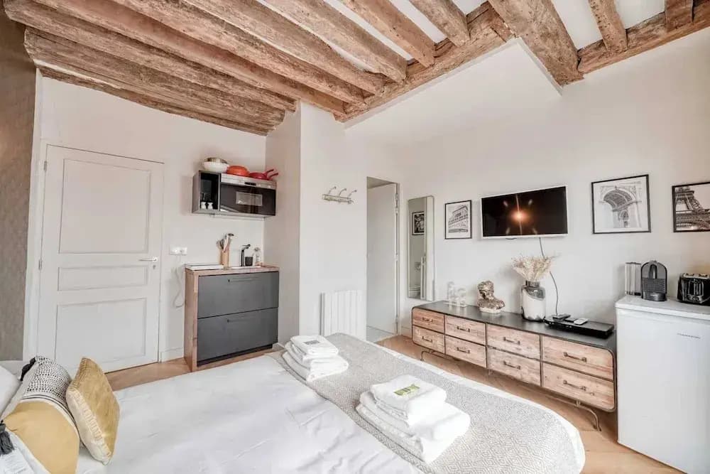 Apartment in Paris for 2 People - Miniature 6