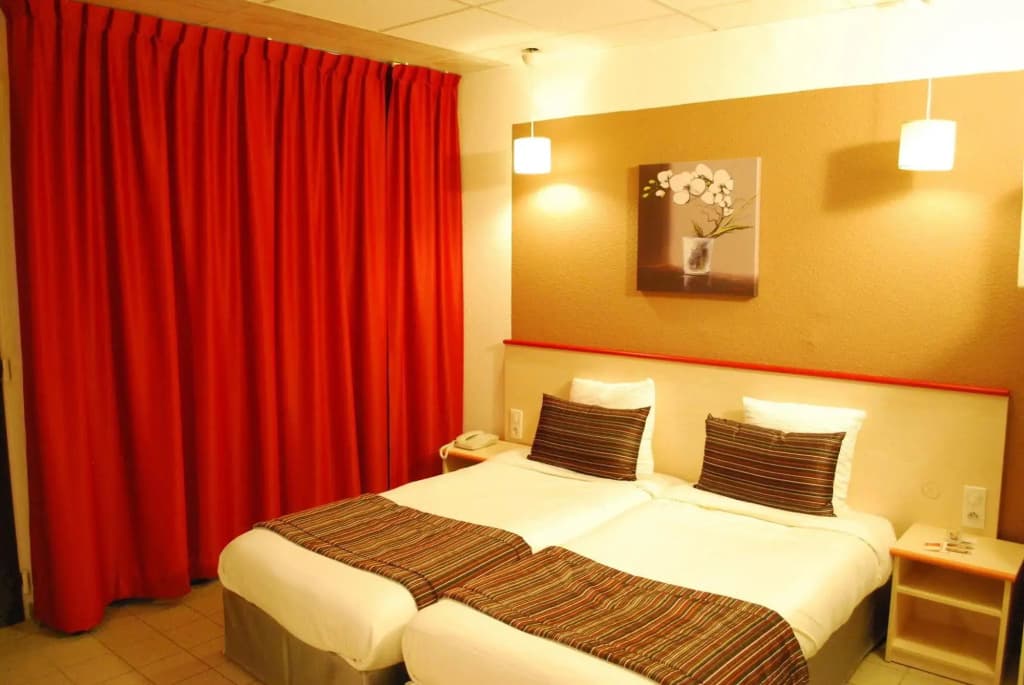 Hotel Tambourin - Miniature 7