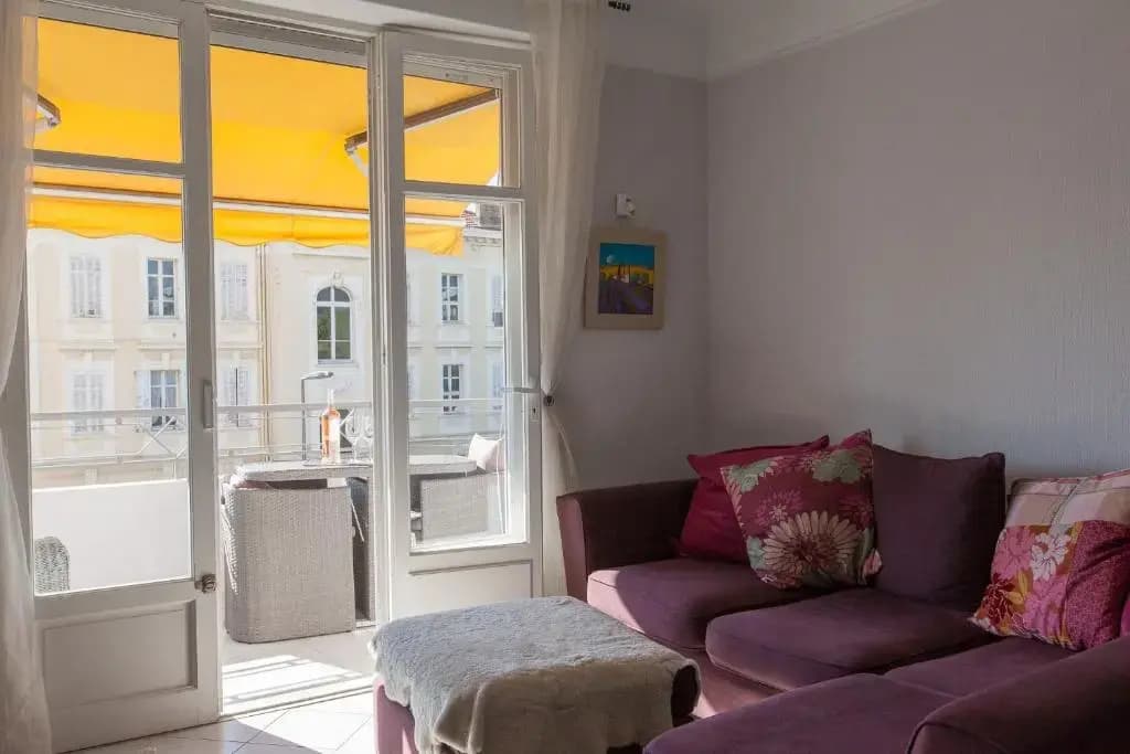 Stunning views from this lovely one bedroom apartment in Cannes only a short walk from the Palais 479 - Photo 3
