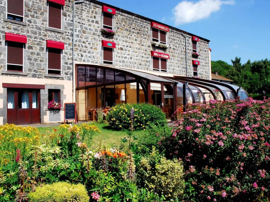 Hôtel les Hirondelles - Photo 1