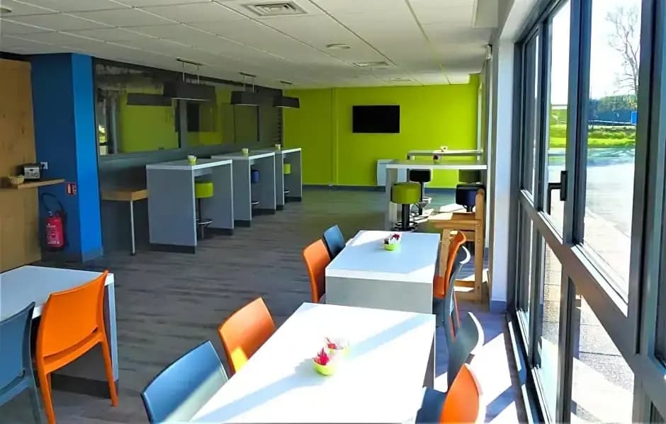 ibis budget Brest Sud Plougastel - Photo 4