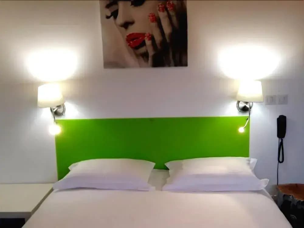 Bio Motel - Miniature 7