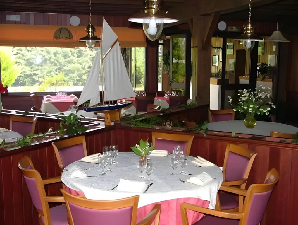 LOGIS Les Dineux Village - Photo 3