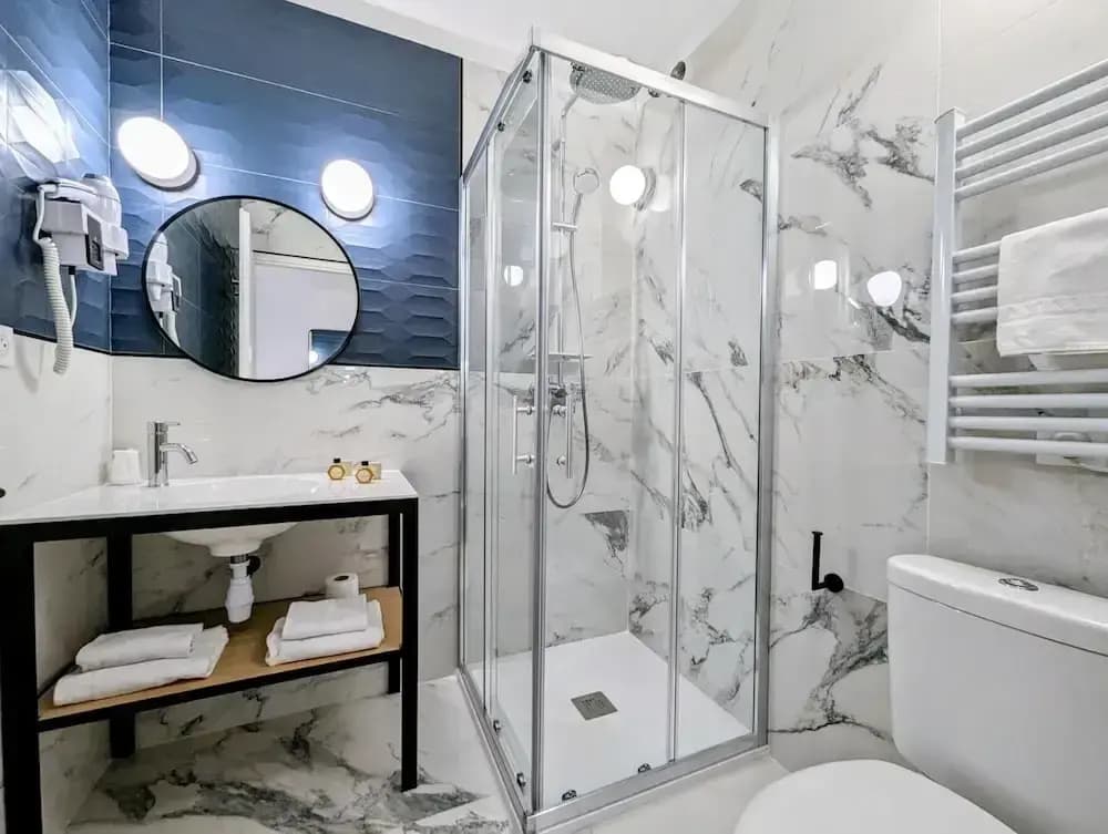 Hôtel Flor - Miniature 7