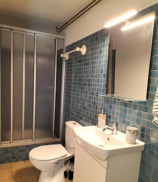 High end Holiday Home for 6 People - Miniature 8