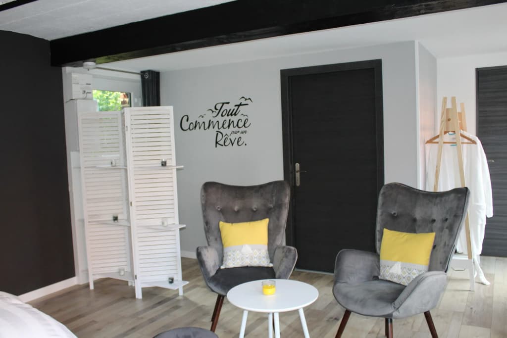 Aux P'tits Bonheurs la Grange - Photo 1