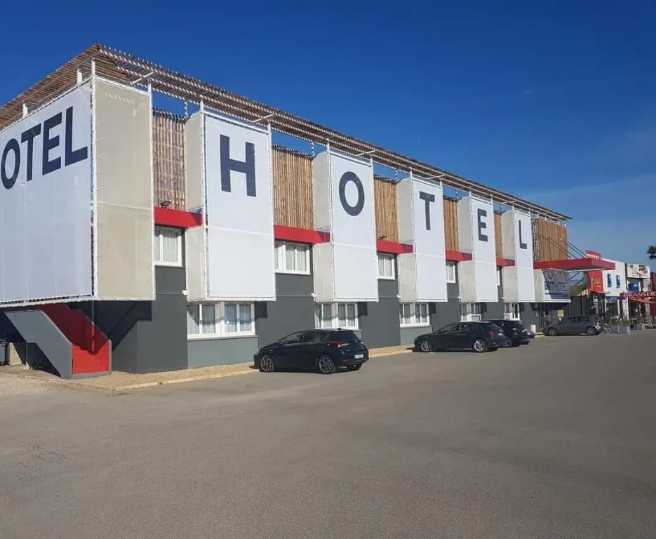 Brit Hotel Confort Montpellier Parc Expositions - Photo 1