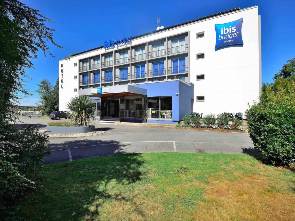 ibis budget Pau Lescar - Photo 1