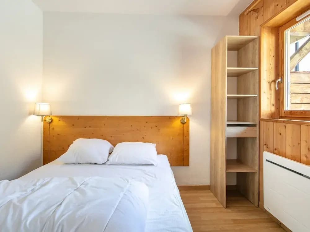 Apartment in Saint-sorlin Near Ski Slopes - Photo 3