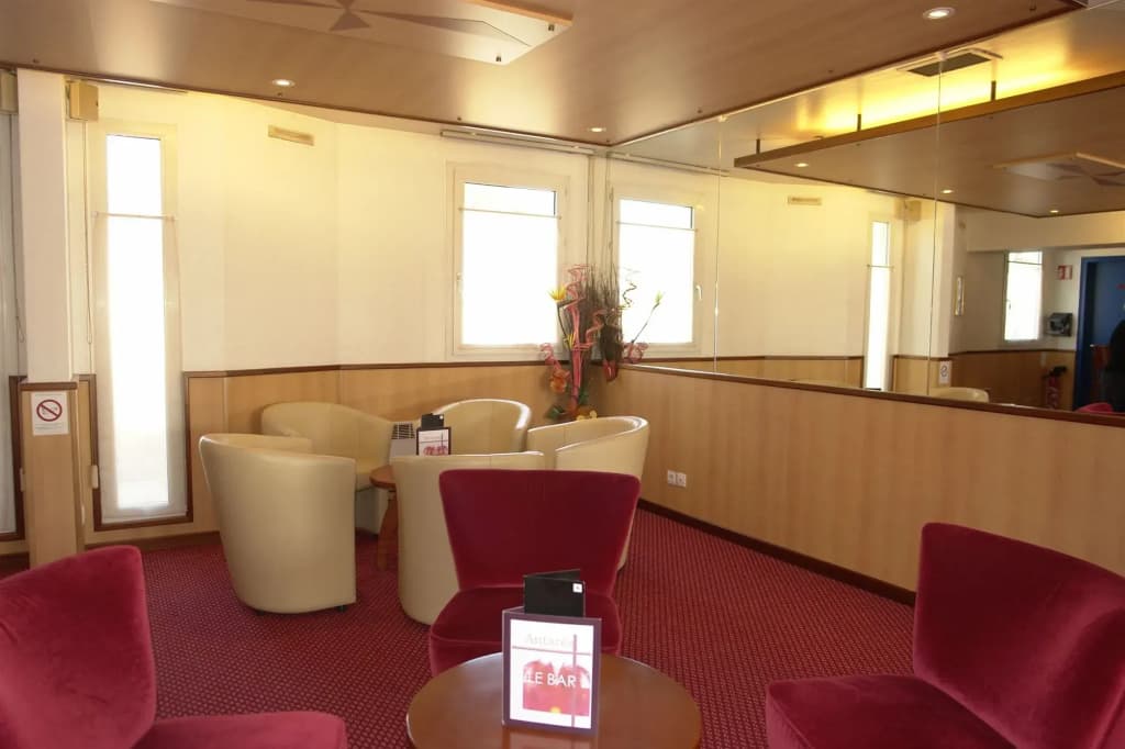 Brit Hotel Orléans St Jean de Braye - L'Antarès - Photo 1