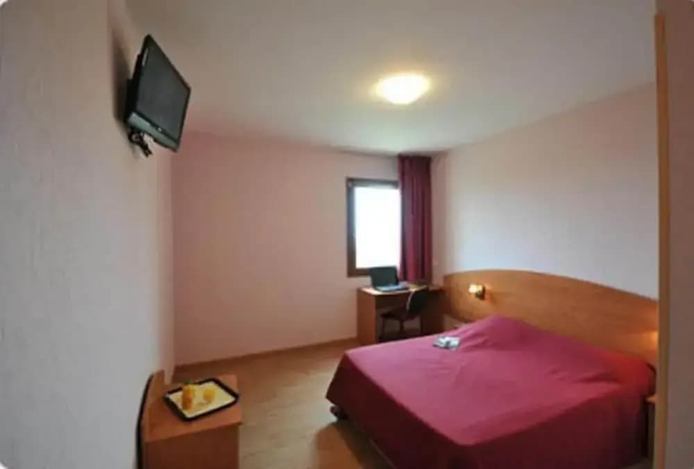 Prim Hôtel Reims - Miniature 7