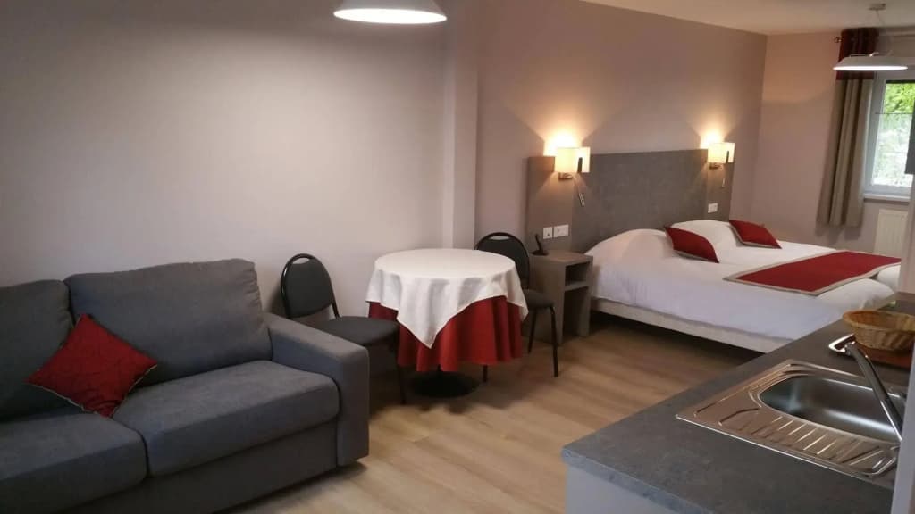 Logis _ Hotel Restaurant La Sapiniere - Photo 4