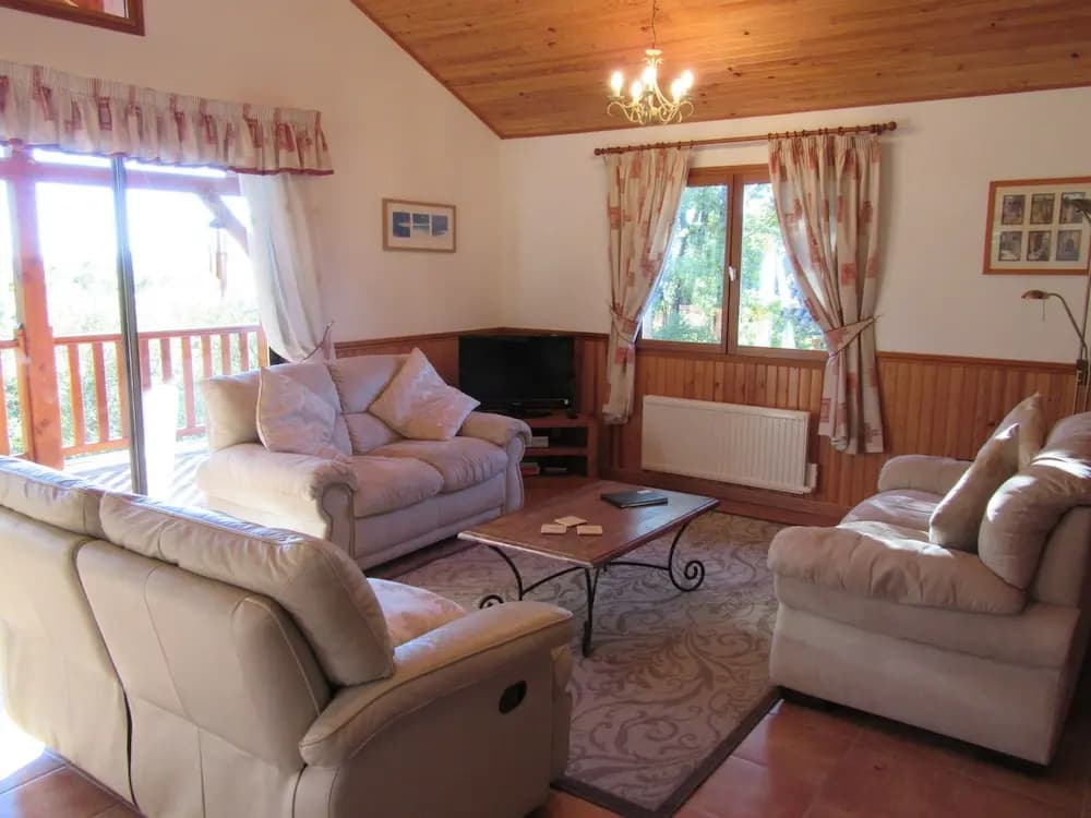 Secluded holiday home with dishwasher, close to Sarlat - Photo 3