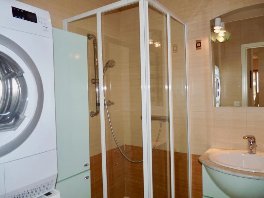 One Bedroom Apartment in the Center of Cannes Next to the Carlton a few Meters From the Croisette - 367 - Miniature 8