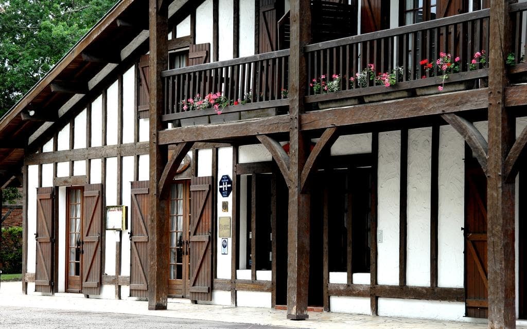 Auberge des Pins - Photo 1