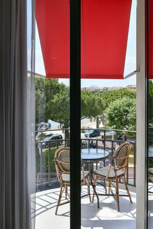 Hôtel Restaurant Le Touring - Miniature 8