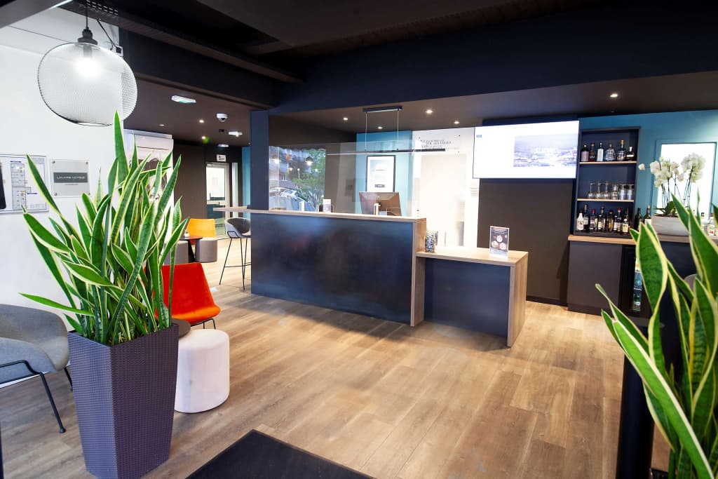 Kyriad Clermont-Ferrand Centre - Photo 2