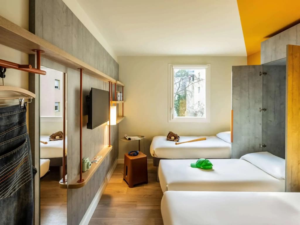 ibis budget Montpellier Nord - Photo 1