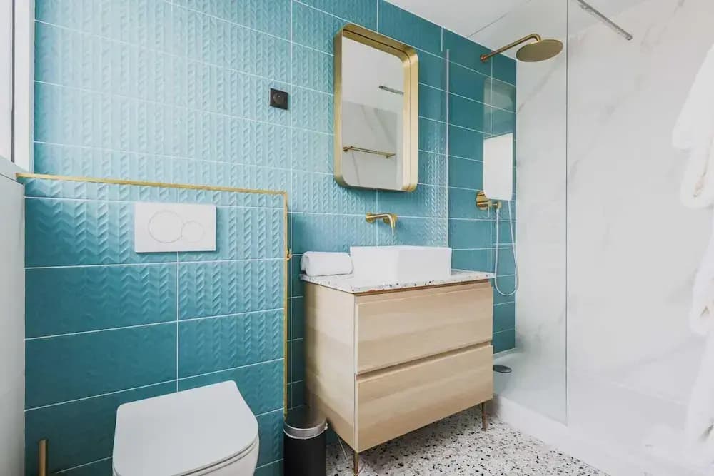 Elegant Apartment - 2br/6p - Canal St Martin - Miniature 8