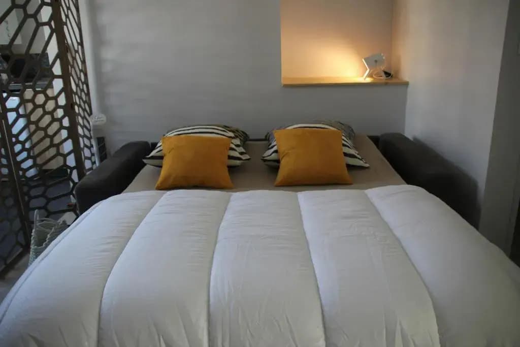 Centre ville à pied Appt avec SAUNA, Linge, Wifi, Stationnement Gratuit - Photo 2
