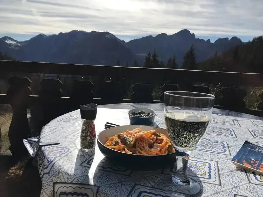 Alpine Chalet with beautiful views - Miniature 7