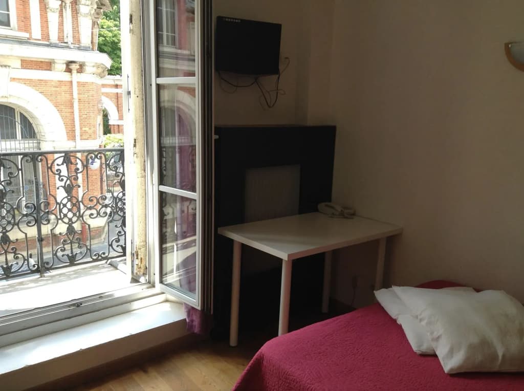 Hotel Belle Fontainebleau - Photo 5
