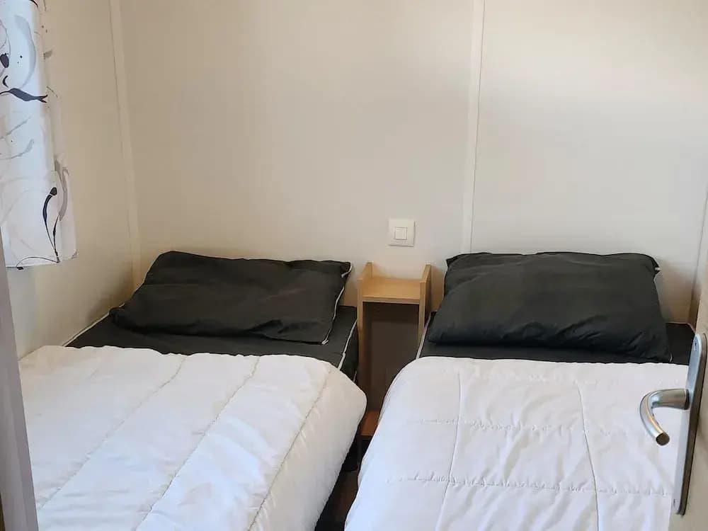 Swanky Mobile Home in Saint Jean de Monts Near Seabeach - Photo 3