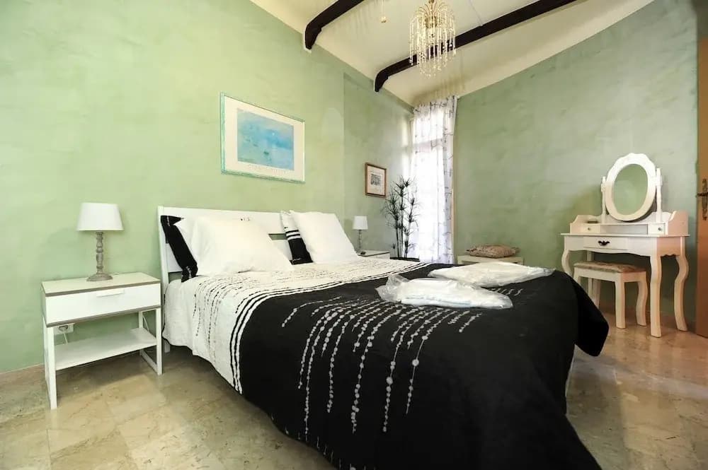 Royal Negresco - 5 Stars Holiday House - Miniature 6
