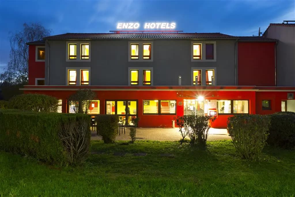Enzo Hotels Pont-A-Mousson By Kyriad Direct - Photo 1
