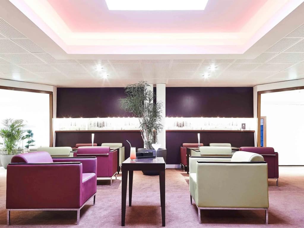 Novotel Avignon Nord - Photo 2