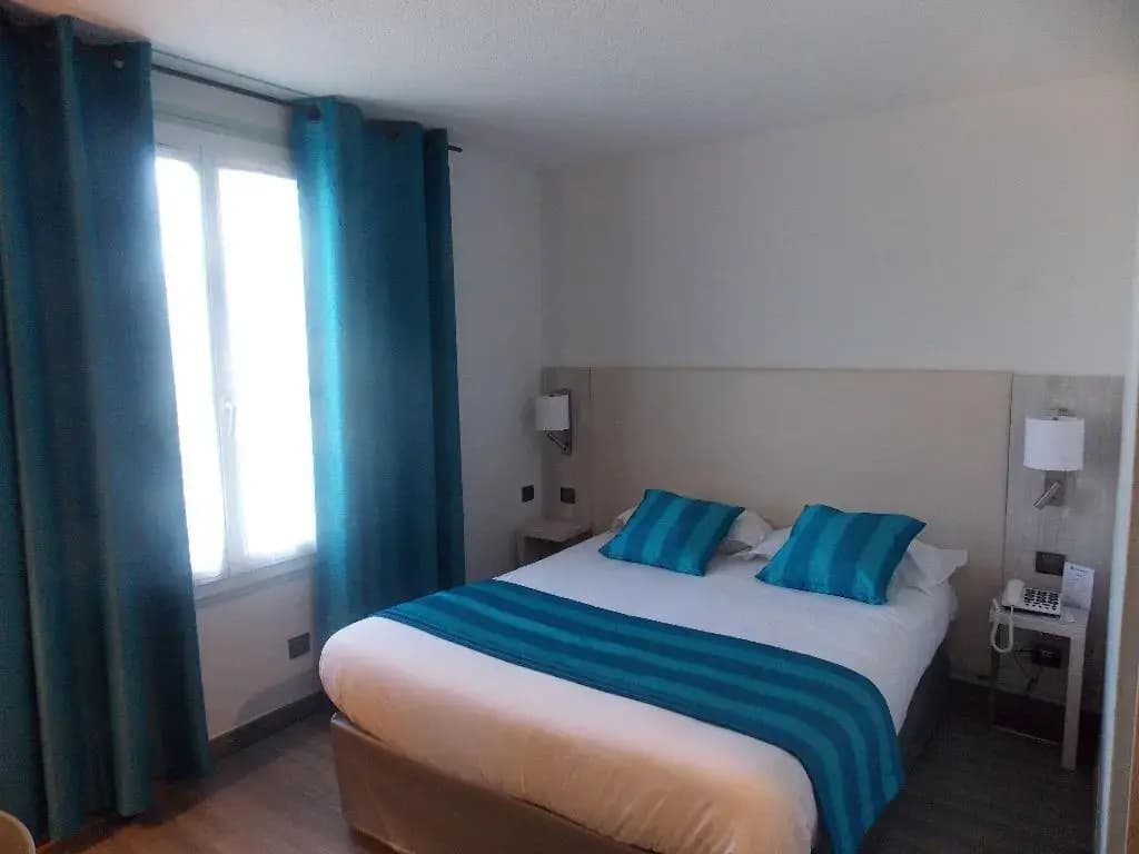 Logis Hôtel Uzès Pont du Gard - Photo 1