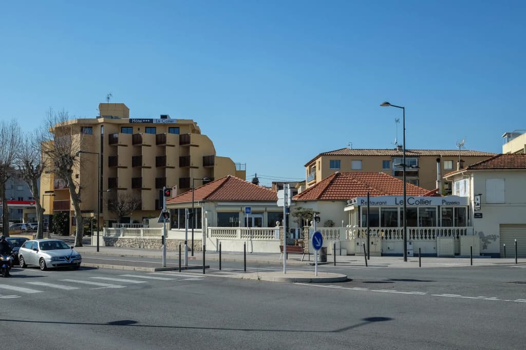 Hôtel le Collier - Photo 1