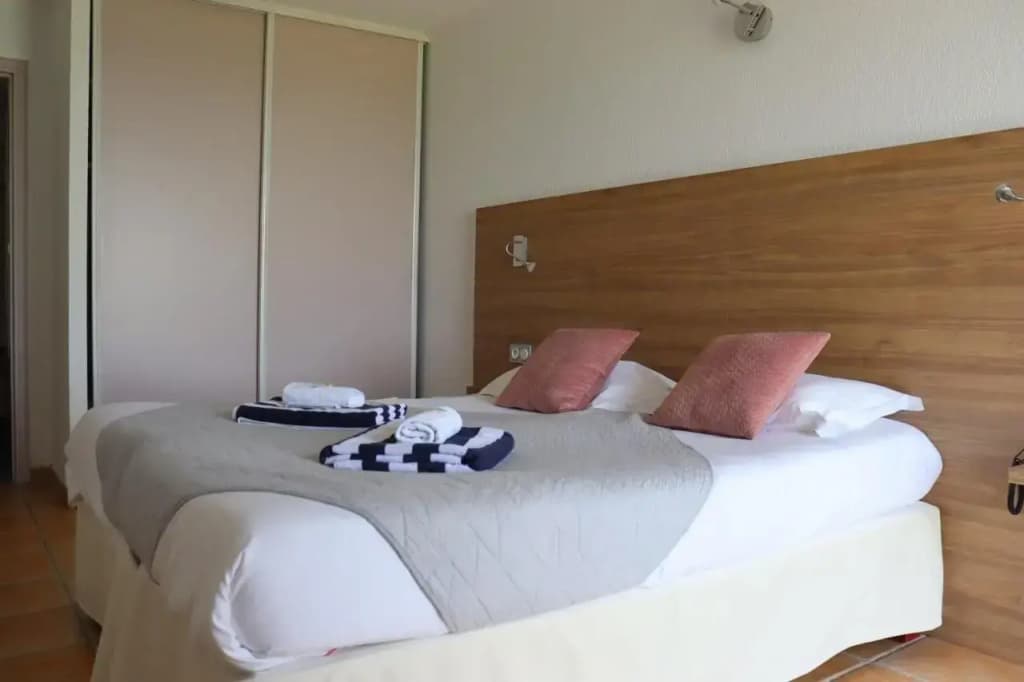 Hotel Le Bellevue - Photo 2