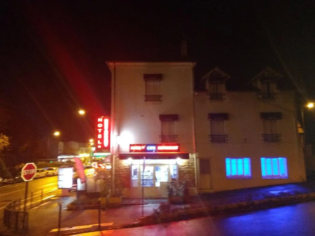 Hotel Terminus - Photo 1