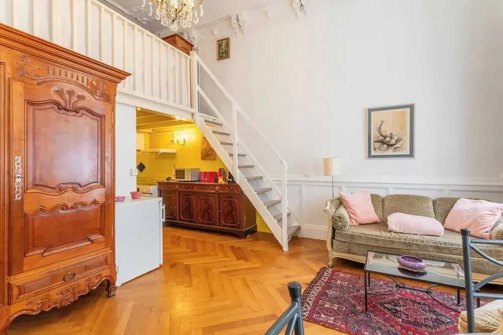 Charming Duplex With 1 Bedroom - Photo 5
