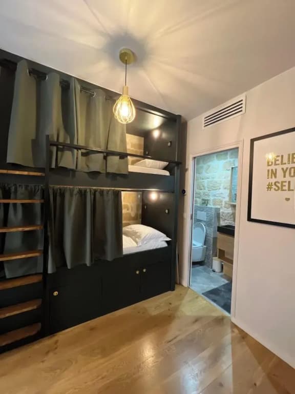 FRATERNITY-HOTEL - Photo 1