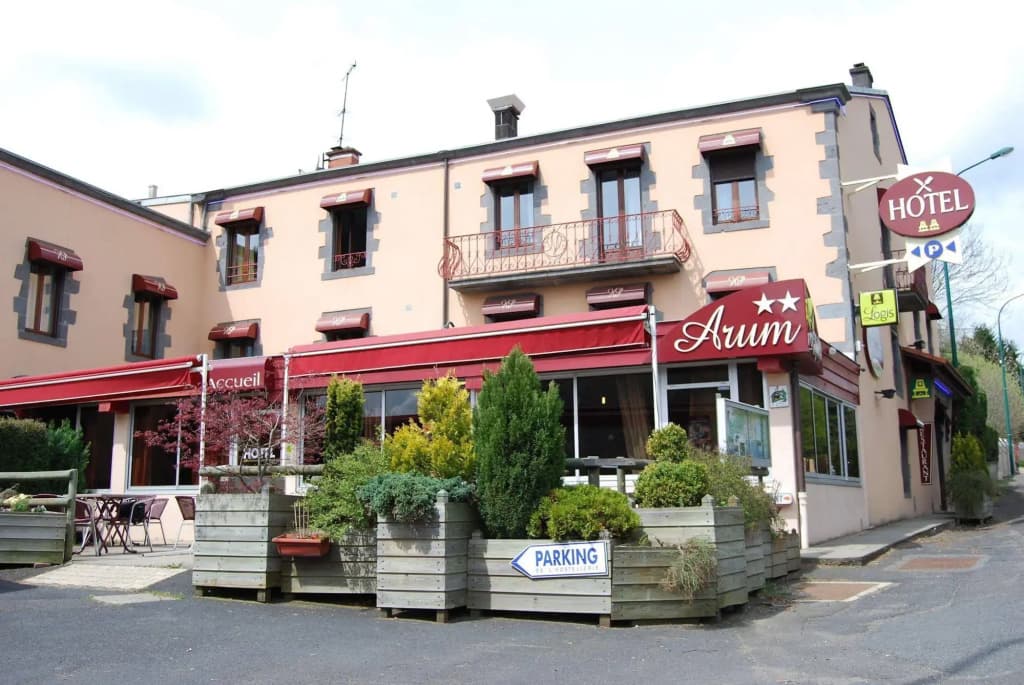 Logis Arum Hotel Restaurant - Photo 1
