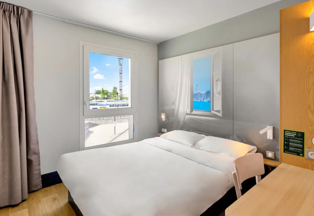 B&B HOTEL Dunkerque Centre Gare - Photo 4