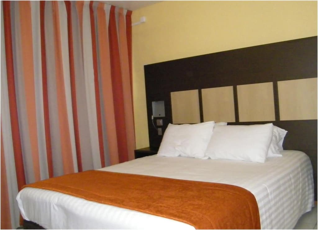 Central Hotel Cayenne - Miniature 6