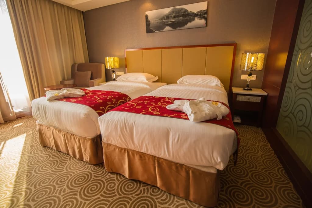 Huatian Chinagora Hotel - Miniature 6
