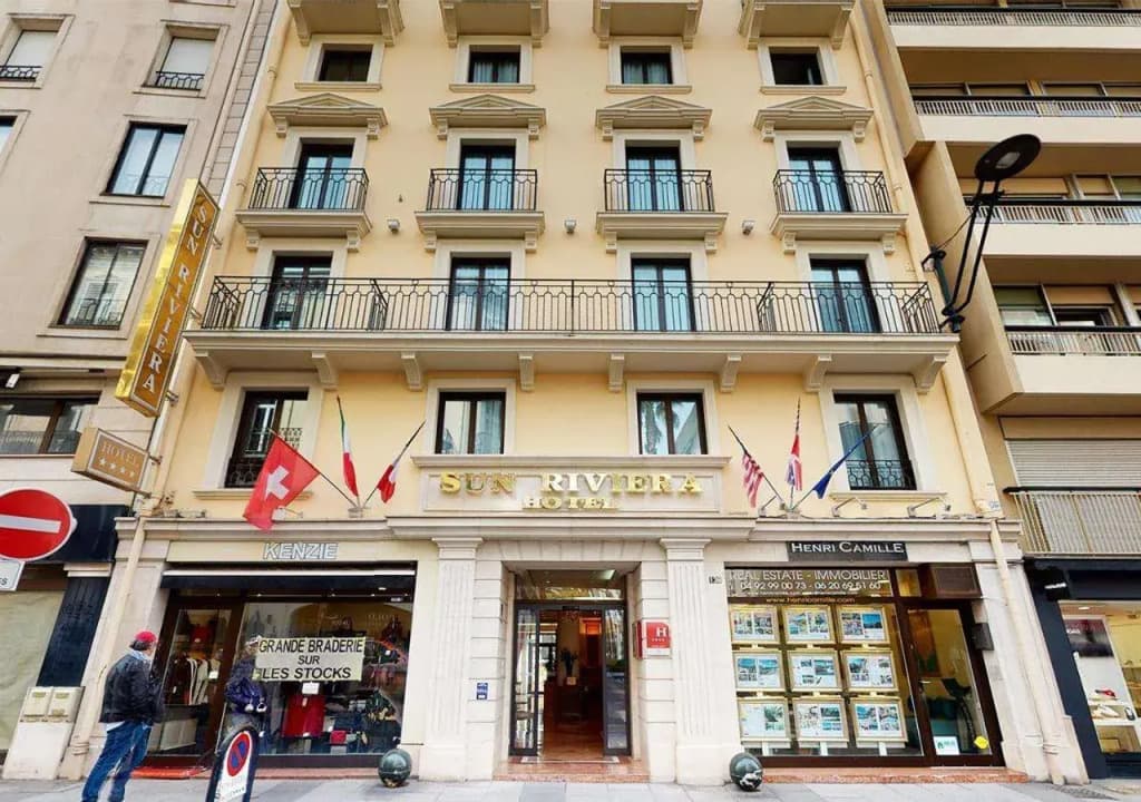 Sun Riviera - Photo 1